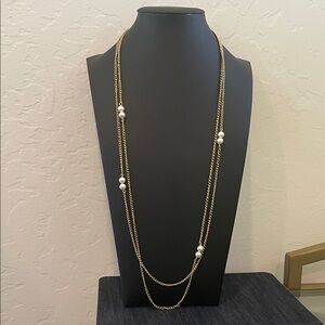 Elegant Gold and Pearl Necklace